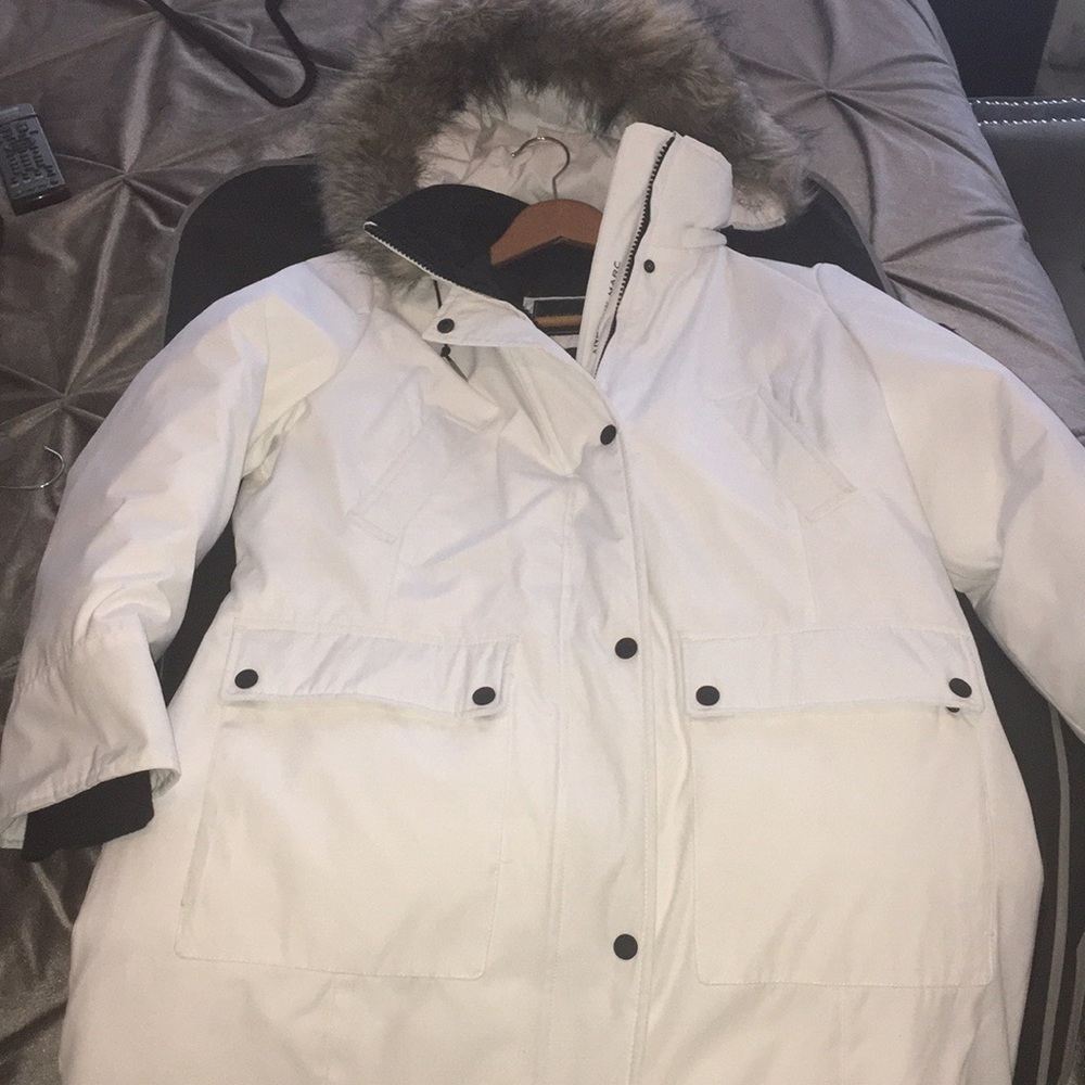 Andrew Marc womens puffer coat NWOT